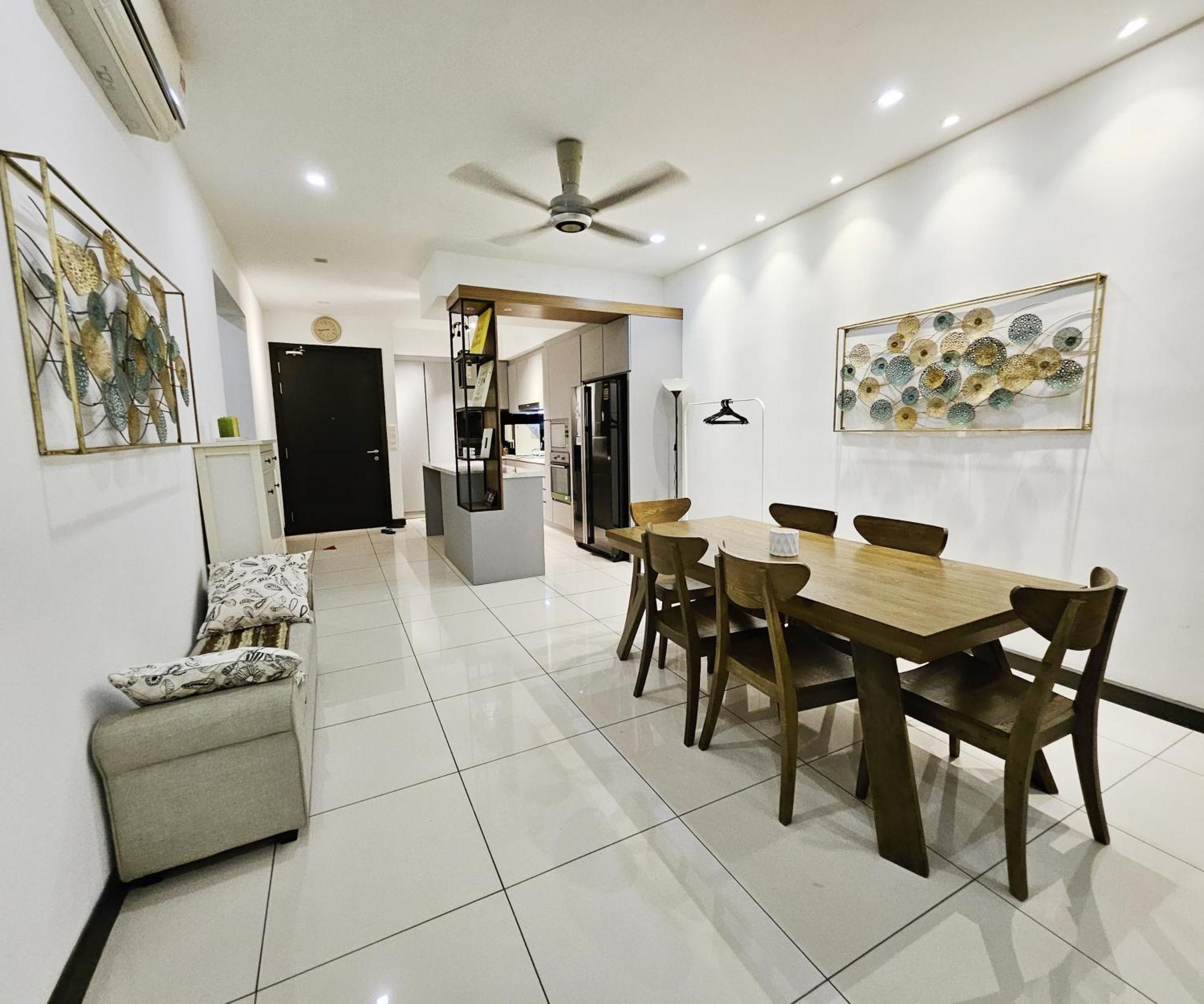 Blue Sky Apartemen