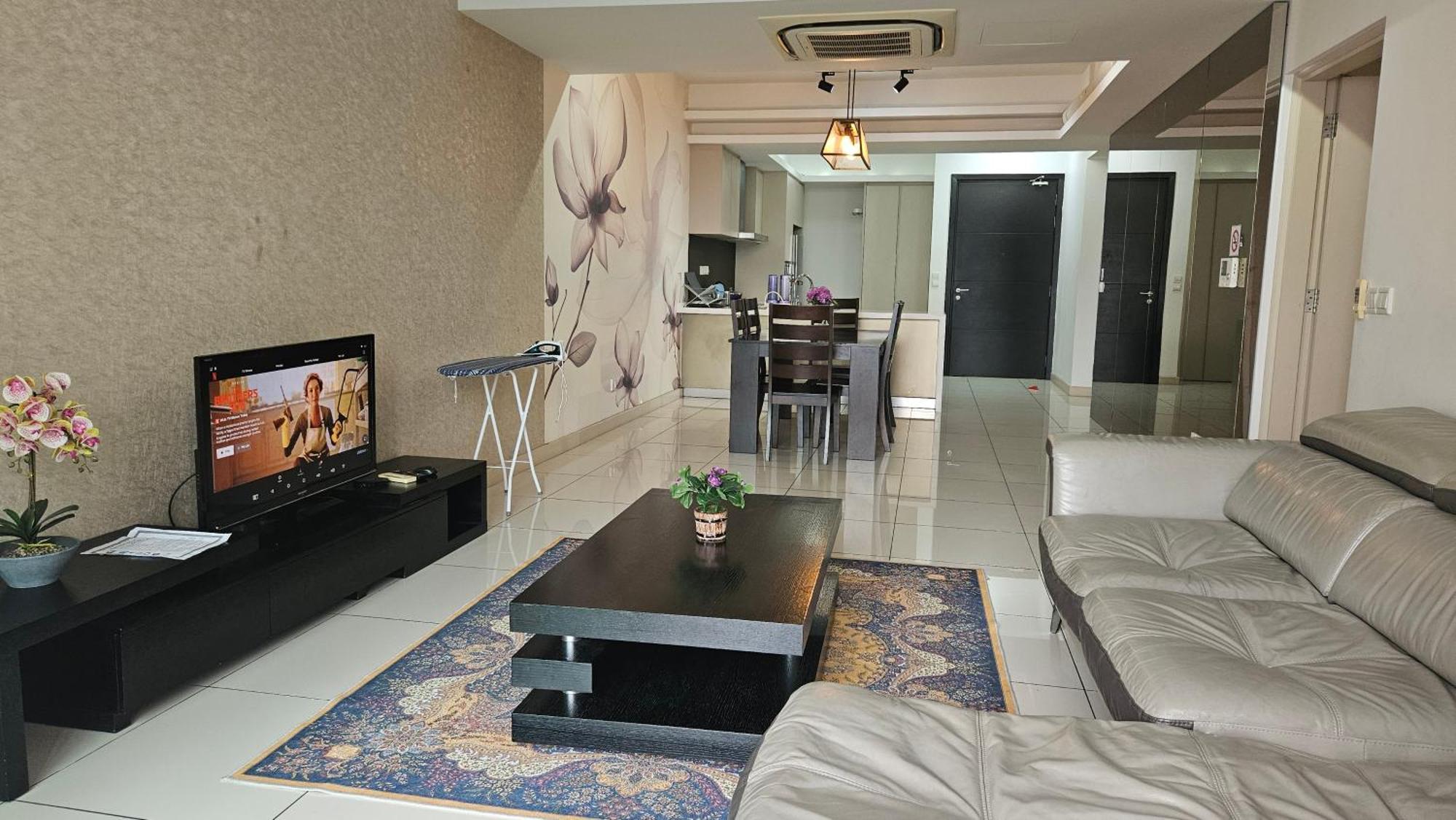 Blue Sky Apartemen