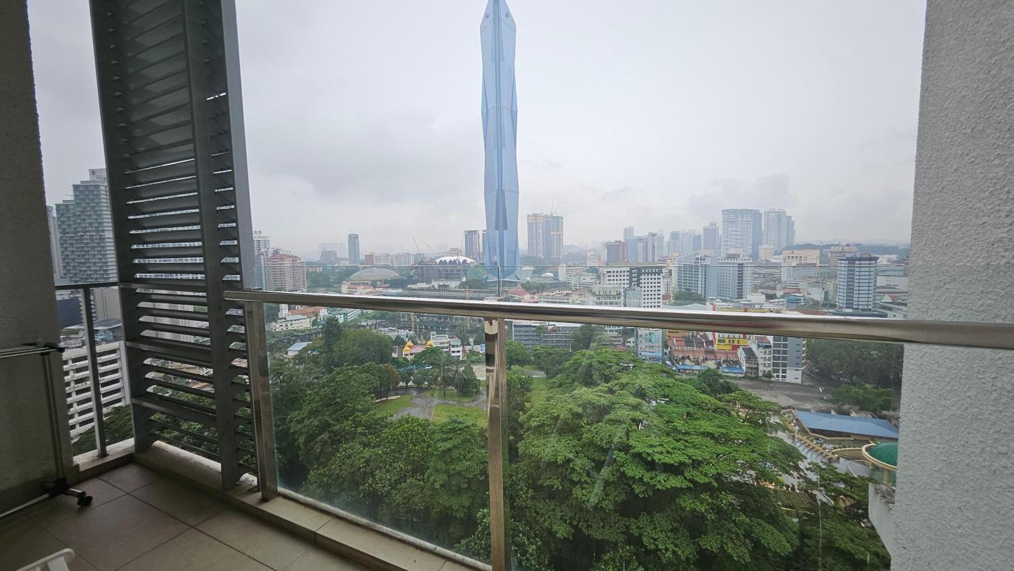 Blue Sky Apartemen